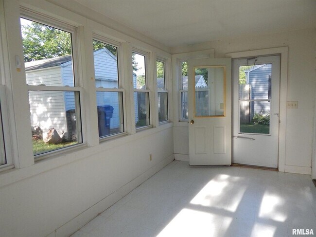 Three Season Room - 3715 15th Ave