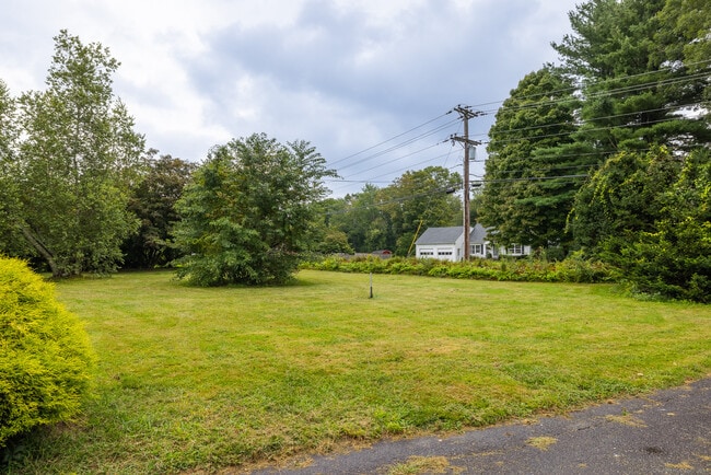 Building Photo - 147 Chestnut Tree Hill Rd