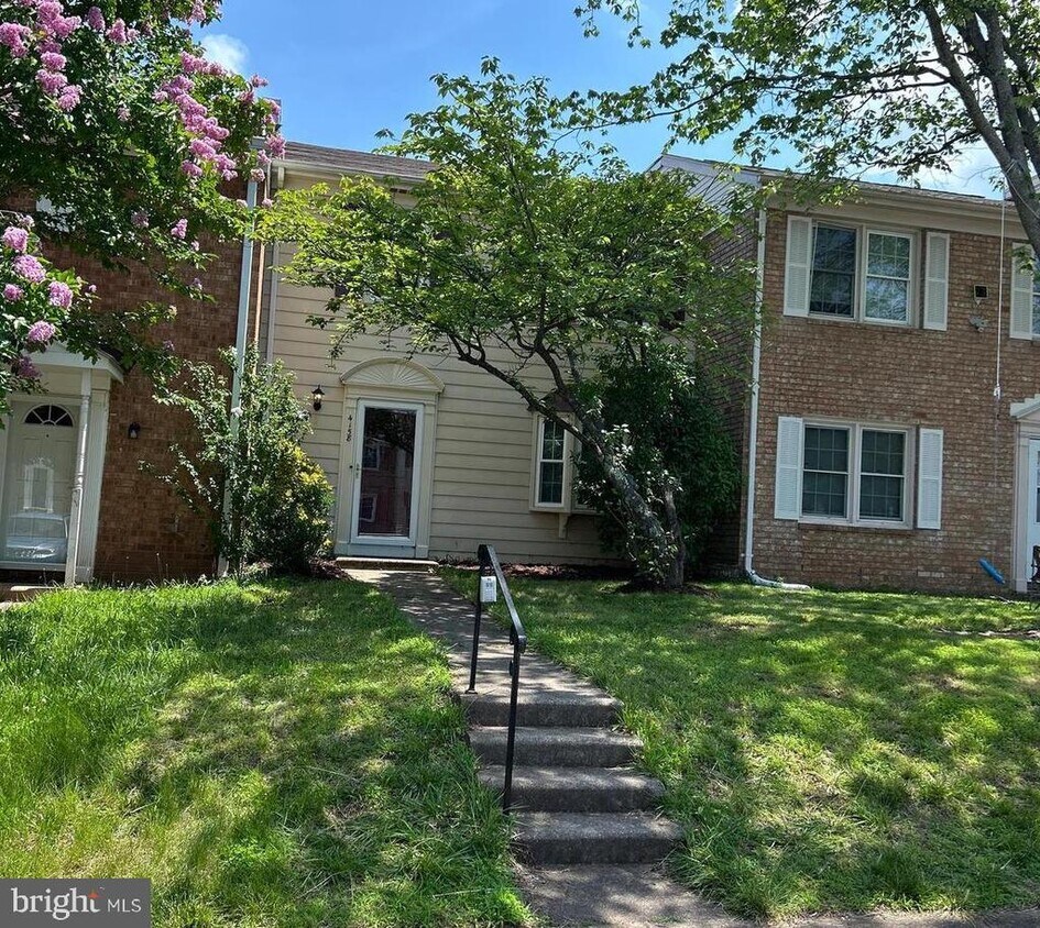 Primary Photo - 4158 Hamlin Ct