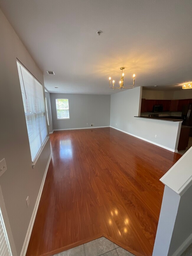 Building Photo - 28829 Whitby Dr