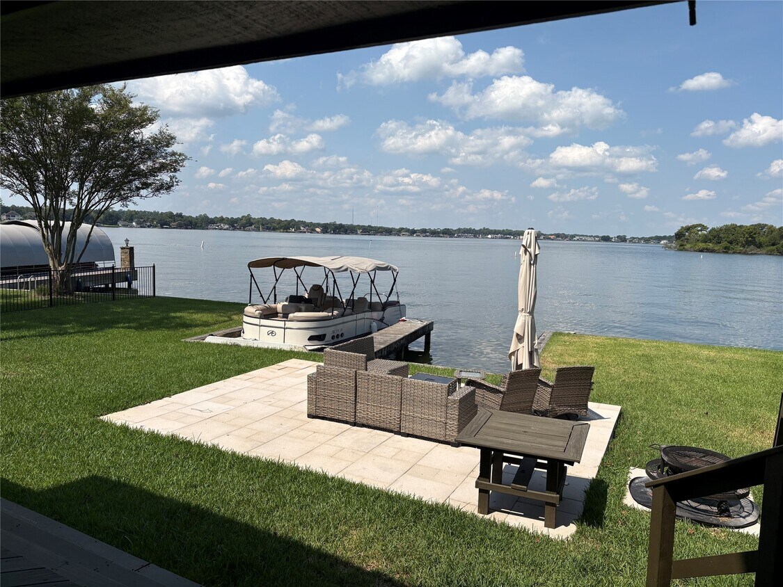 Foto principal - 13014 Wood Harbour Dr