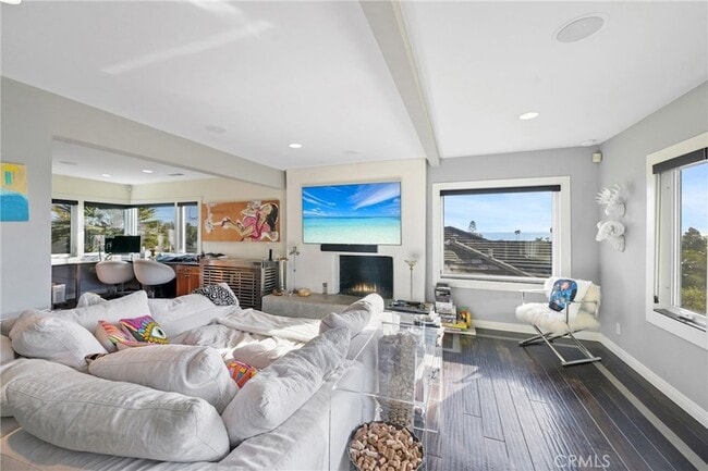 Building Photo - 281 Ledroit St