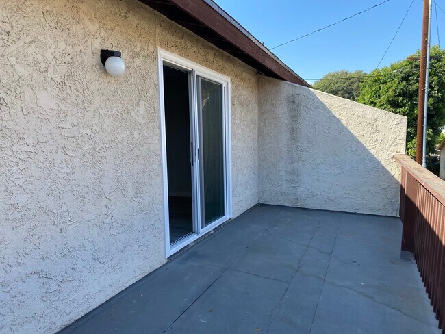 Building Photo - 3818 Durfee Ave