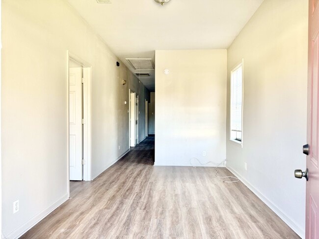 Photo - 1606 Myrtle Walk St House