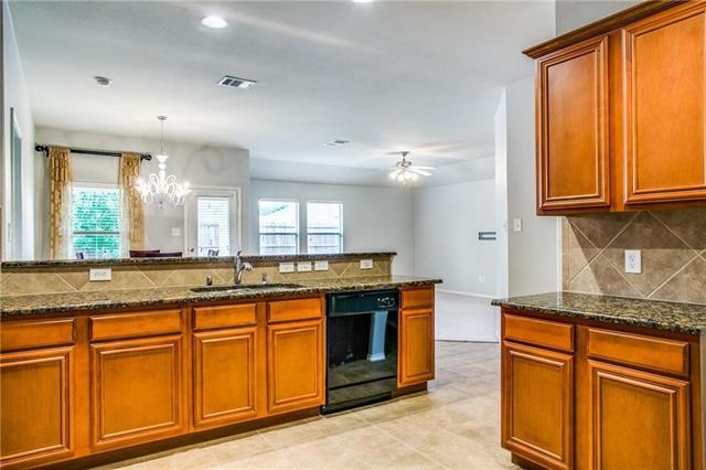 Foto del edificio - 9721 Sleepy Hollow Dr