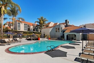 Building Photo - Canyon Villa