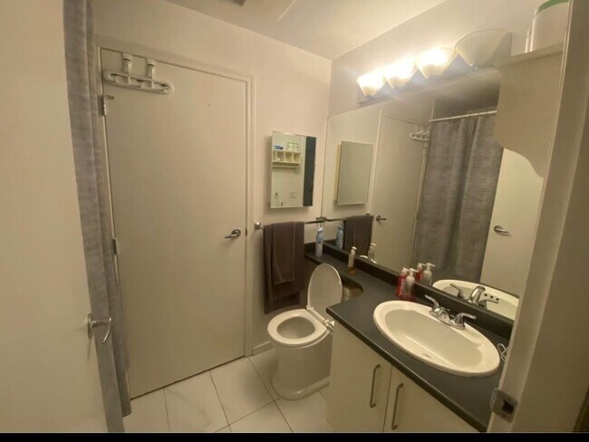 Bathroom - 6893 Prenter St