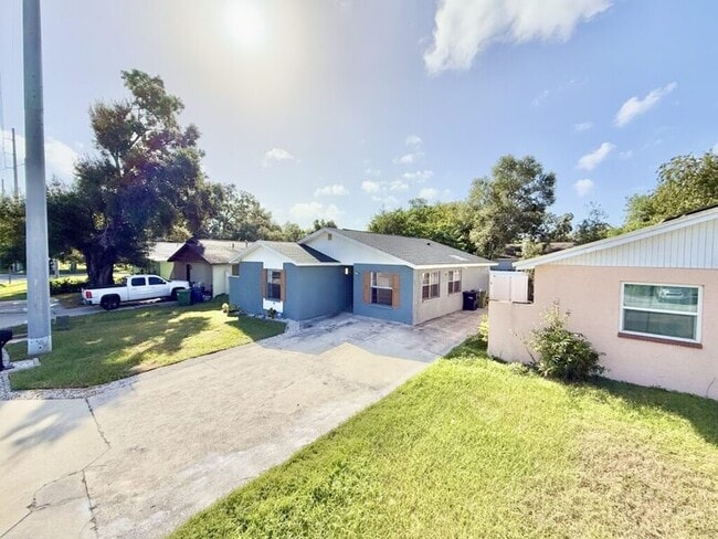 Photo - 2917 E Yukon St House