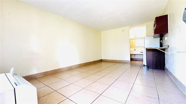 Building Photo - 7900 S Orange Blossom Trail