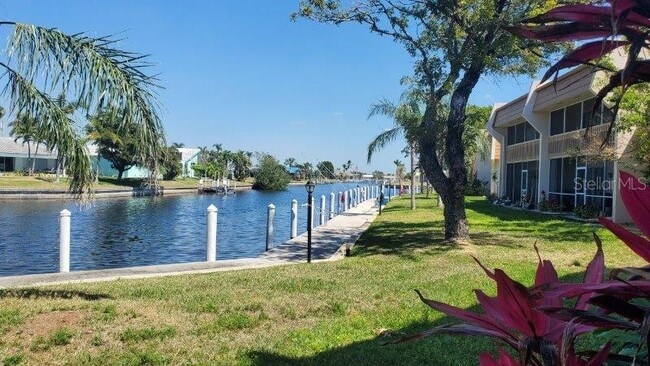 Building Photo - 1080 Bal Harbor Blvd