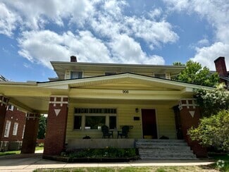 Building Photo - 906 NW 21st St
