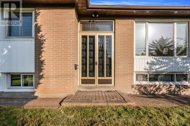 Building Photo - 1398 Rebecca St