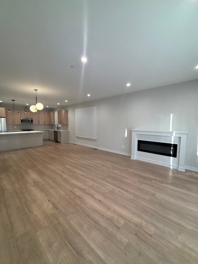 Foto del edificio - 6853 W Belmont Ave