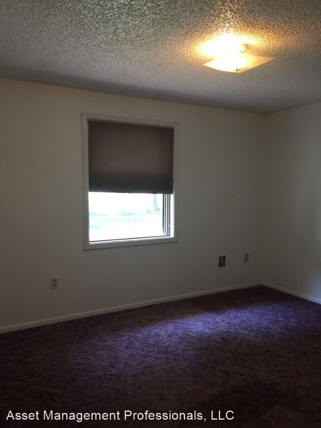 Building Photo - 3 br, 2 bath House - 7141 12 Mile Road