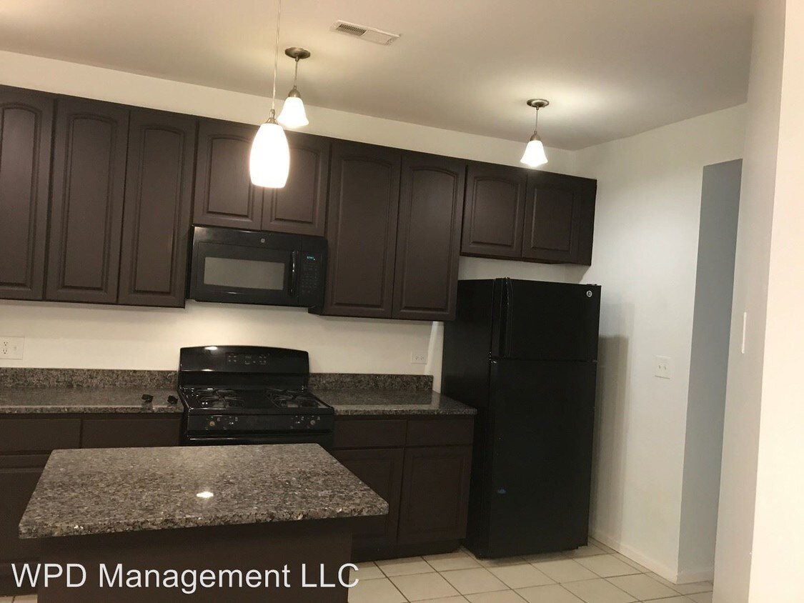 Foto principal - 5331 S Calumet Ave