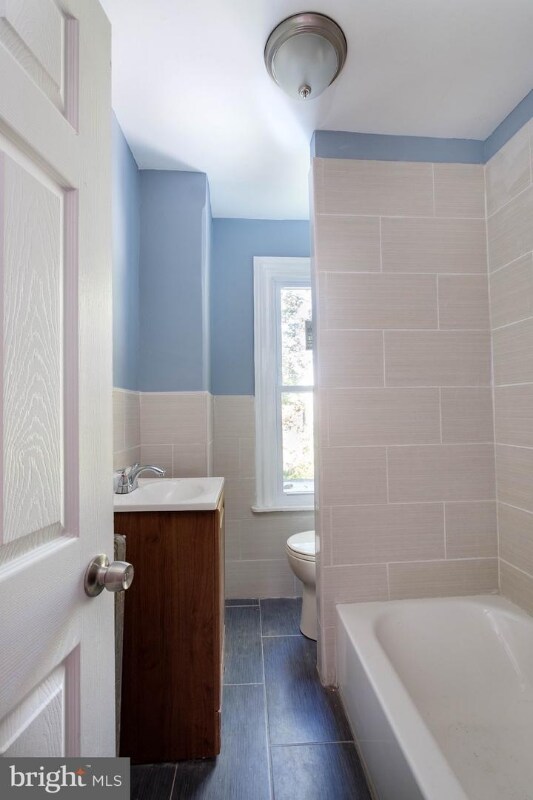 Building Photo - 18 E 21st St