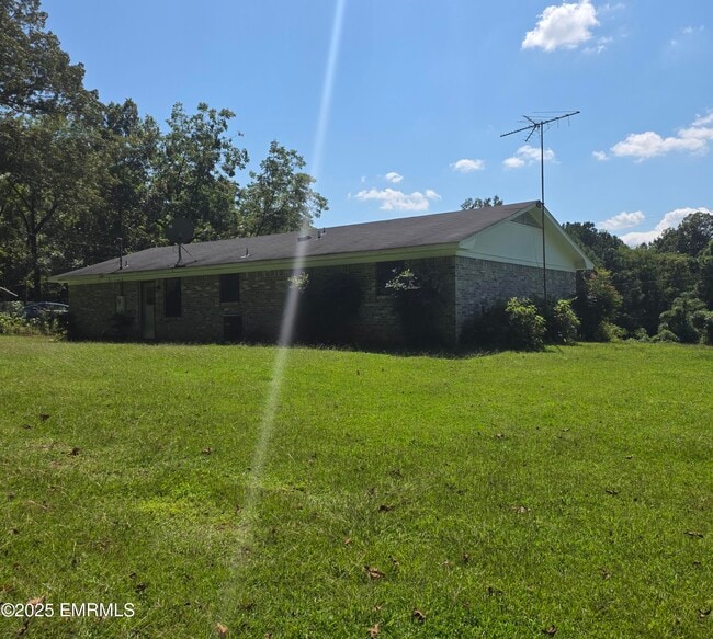 Building Photo - 2178 Campground Rd
