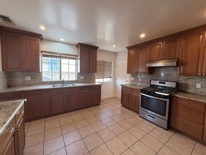 Building Photo - 3bed / 2 bath House for Rent in Monterey Park!