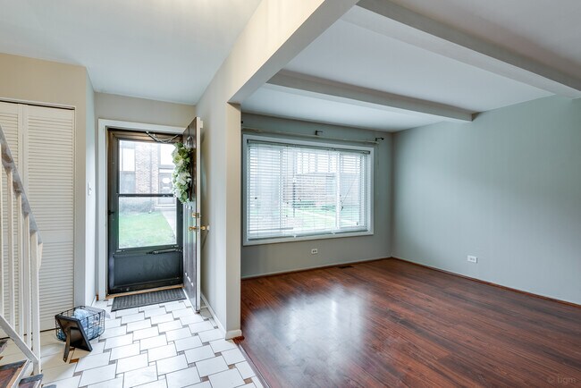 Foto del edificio - 18W269 Kirkland Ln