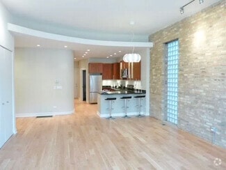 Building Photo - 1423 N Cleaver St