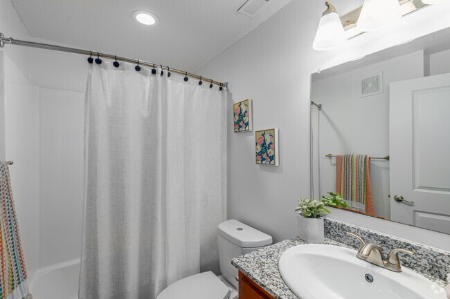 4 habitaciones, 4 baños - 1228 ft² - Baño principal - The Flatts Salisbury