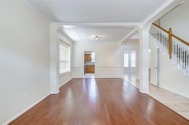 Building Photo - 9318 Millcrest Ln