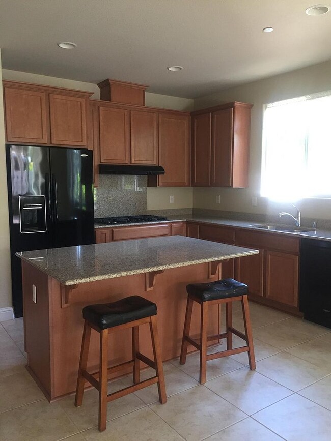 Foto del edificio - 2490 Rockbrook Ln