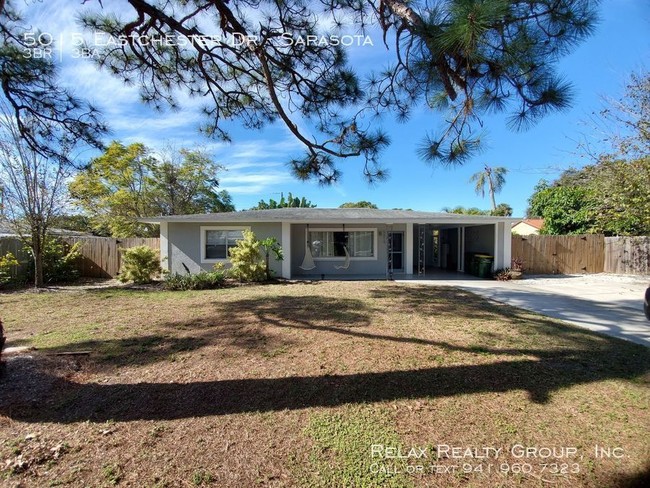 Building Photo - 5015 Eastchester Dr