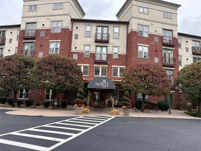 Foto del edificio - 1000 Providence Pl