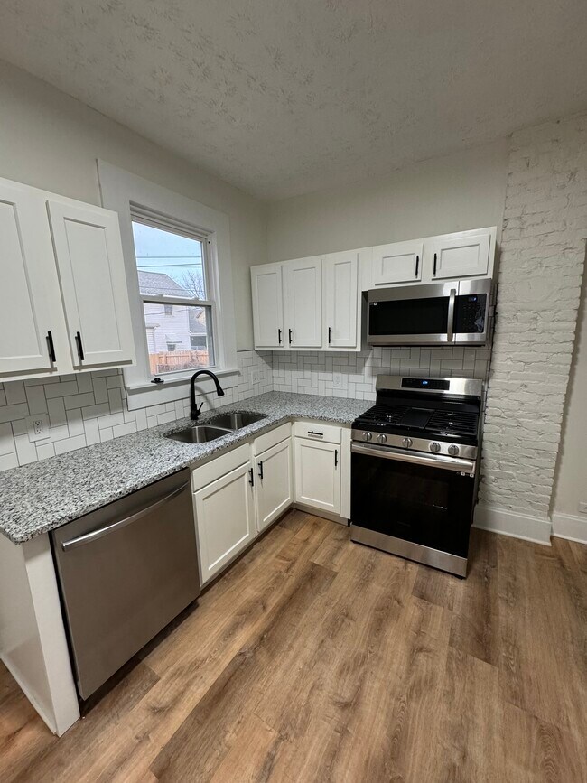 Foto del edificio - 284 E Hudson St