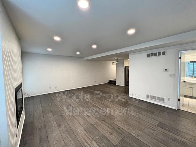 Building Photo - 701 N Harlan St