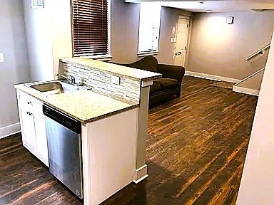 Building Photo - 101 Tasker St