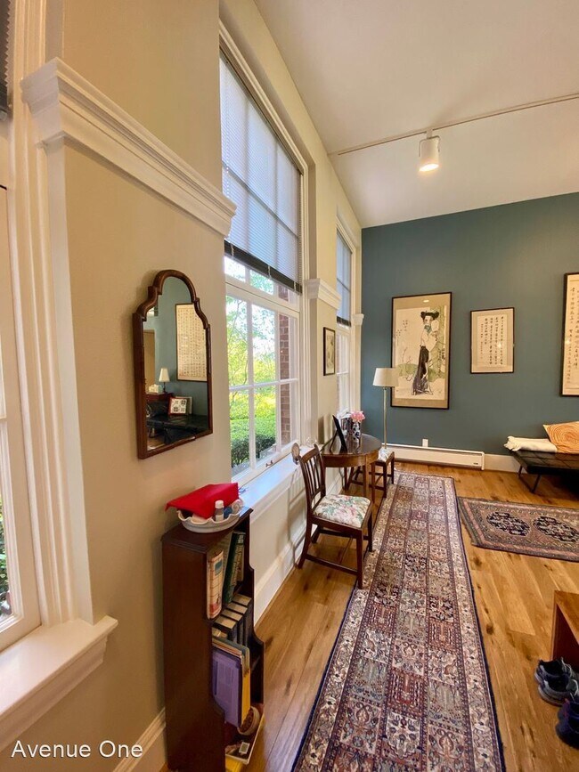 Foto del edificio - 2 br, 2 bath House - 1401 5th Ave W #212