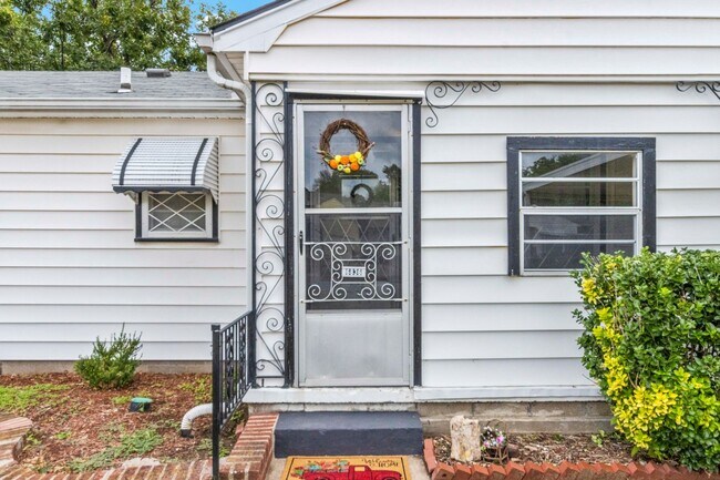 Building Photo - Great Home in Great Condition