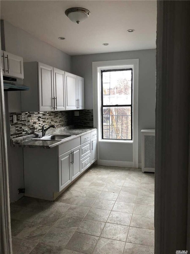 Foto del edificio - 1251 Herkimer St