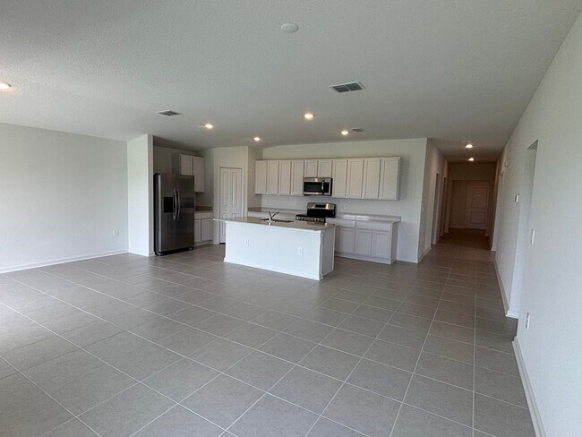 Foto del edificio - Welcome to Your Dream Home in Eagle Lake
