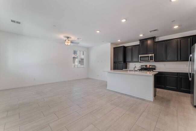 Building Photo - Contemporary Luxury: Your Dream Home!