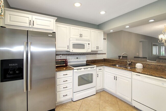 Building Photo - Plantation Golf and Country Club Annual Villa for Rent