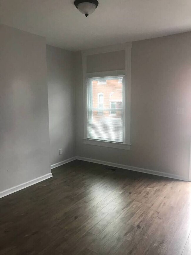 Foto del edificio - 2707 Miles Ave