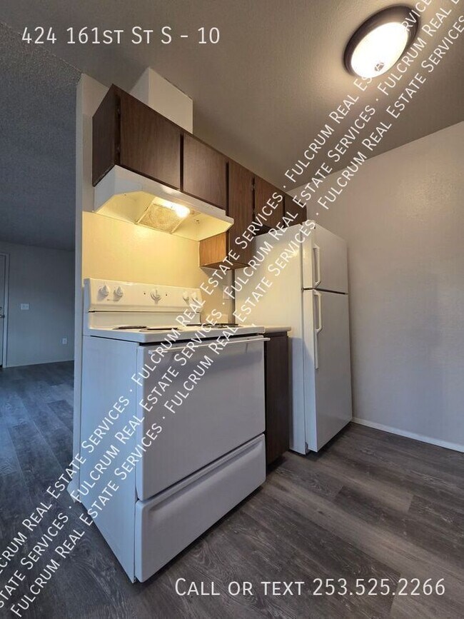 Building Photo - 424 161st St S