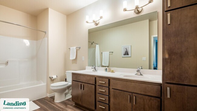 Foto del edificio - 221 Main St N