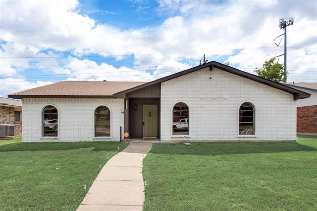 Foto principal - 2410 Cedar Elm Ln