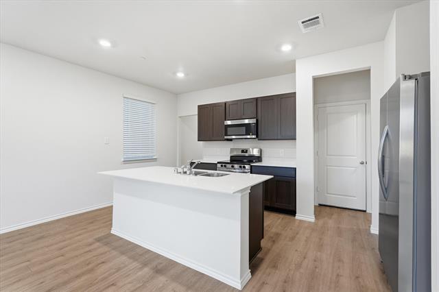 Foto del edificio - 215 Arbor Dr