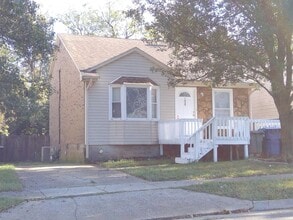 Building Photo - 1039 Tatesbrook Dr