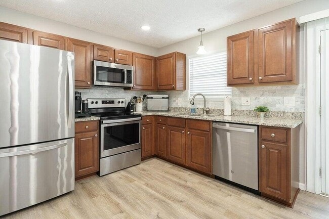 Foto del edificio - 7867 Meadowhaven Blvd