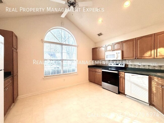 Photo - 5908 Moose Ln Townhome