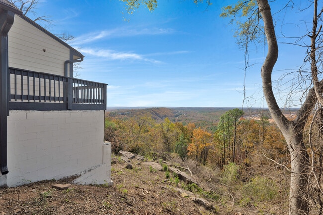 Building Photo - 294 Shades Crest Rd