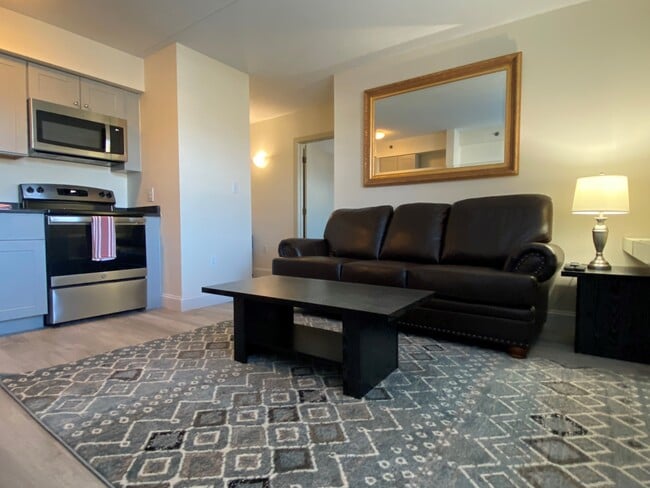 Building Photo - 44 Montvale Avenue