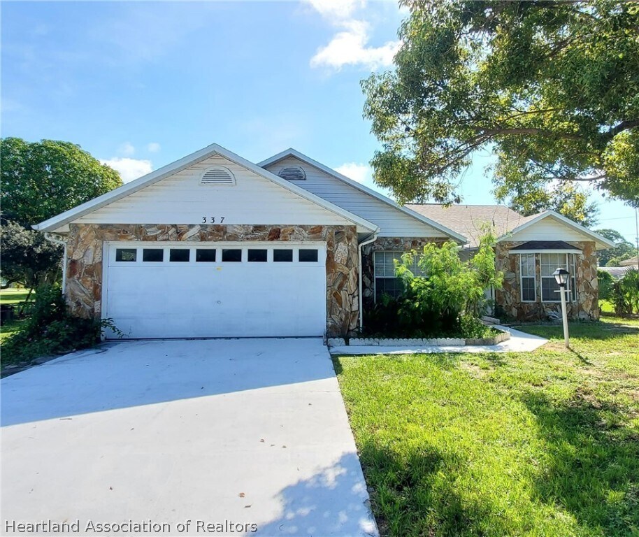 337 S Sun N Lakes Blvd, Lake Placid, FL 33852 House Rental in Lake