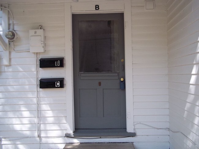 Building Photo - 314 Olive St